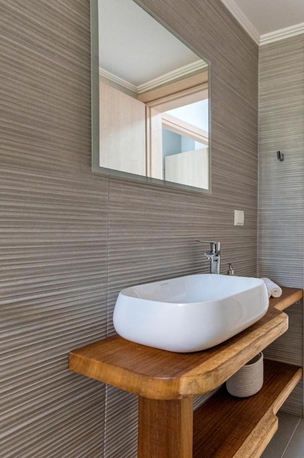 Rizes Seaside Homes Vromonérion Екстериор снимка