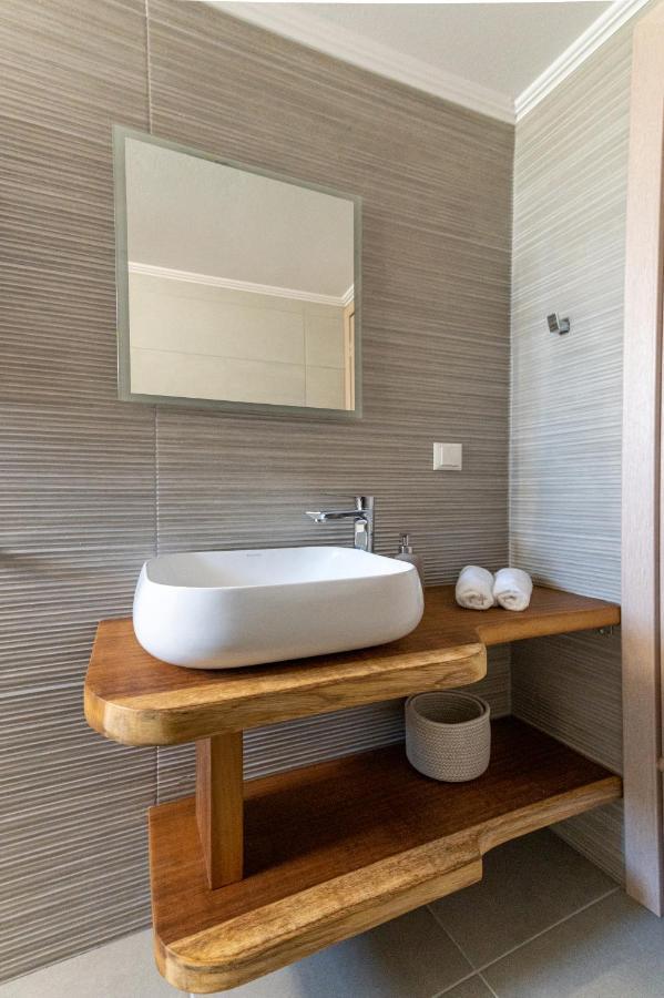Rizes Seaside Homes Vromonérion Екстериор снимка